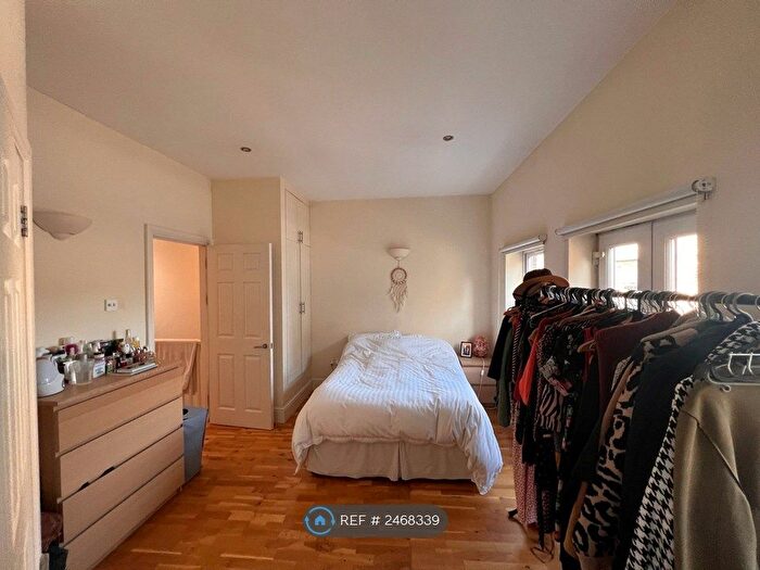 2 Bedroom Terraced House To Rent In Batley Place, London, N16