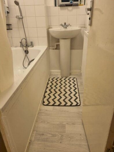 4 Bedroom Flat To Rent In Prusom Street, London, E1W