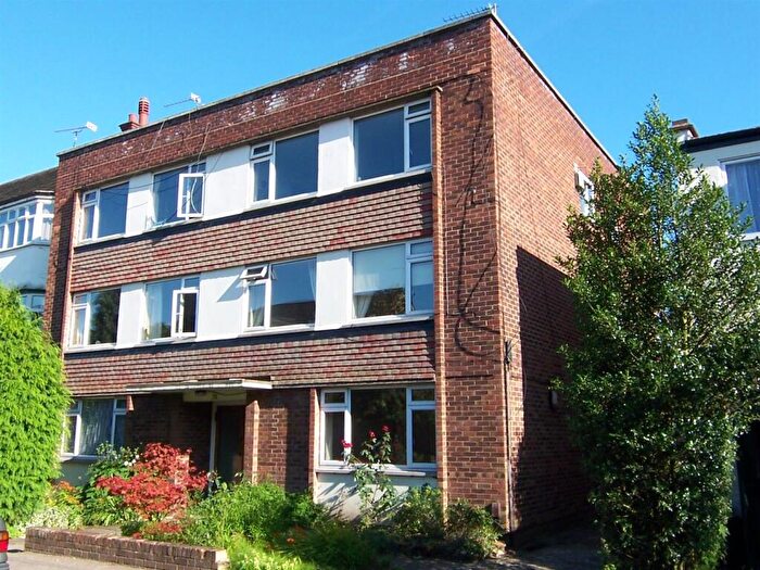 1 Bedroom Apartment To Rent In Chestnut Grove, New Malden, KT3