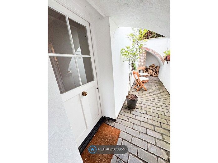 1 Bedroom Flat To Rent In Welclose Street, St Albans, AL3