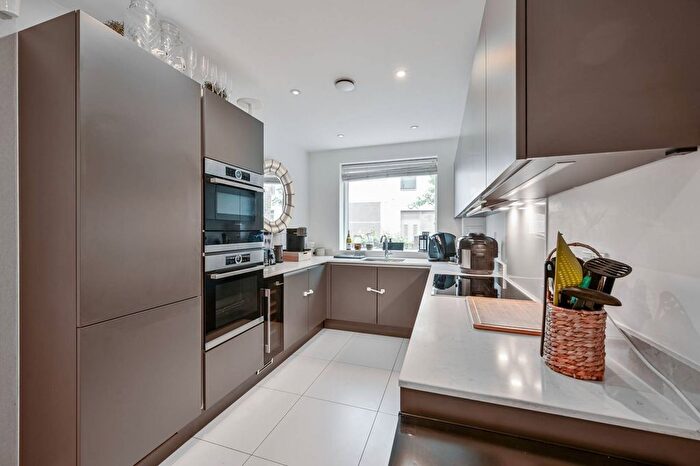 4 Bedroom End Terrace House For Sale In Rennie Street, Greenwich, London, SE10