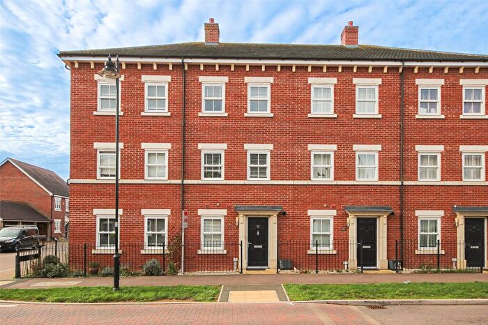 4 Bedroom Terraced House For Sale In King Alfred Way, Great Denham, Bedford, Bedfordshire, MK40