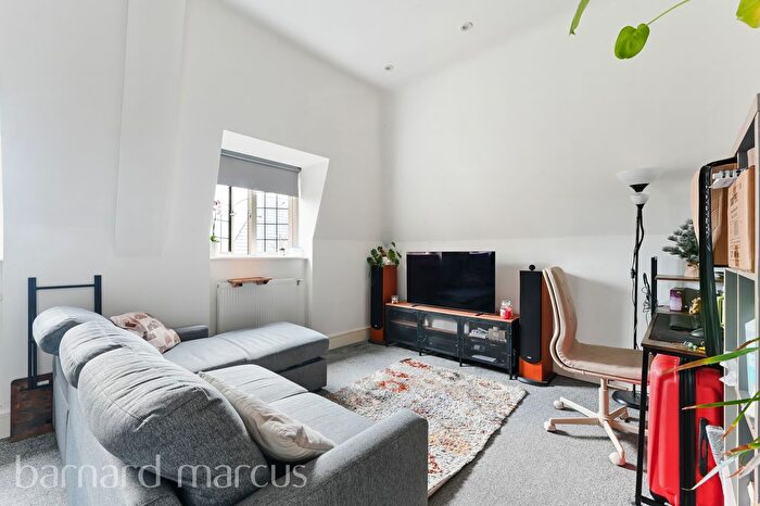 1 Bedroom Flat To Rent In Abbotsbury Road, Morden, SM4