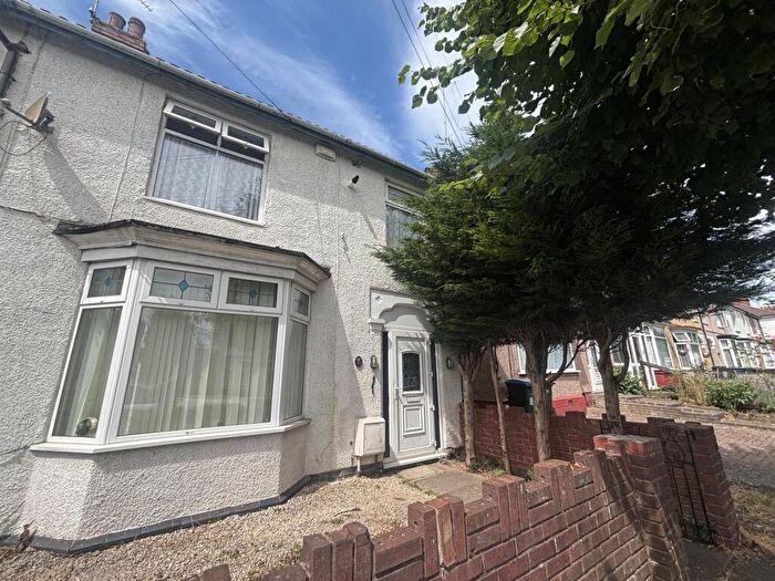 3 Bedroom Semi-Detached House To Rent In Loudon Avenue, CV6