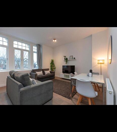2 Bedroom Flat To Rent In Frobisher Road, N8