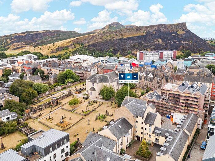 2 Bedroom Flat For Sale In / Old Tolbooth Wynd, Edinburgh, EH8