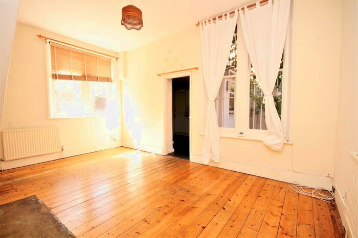 1 Bedroom Flat To Rent In Highbury Grove, Highbury, N5