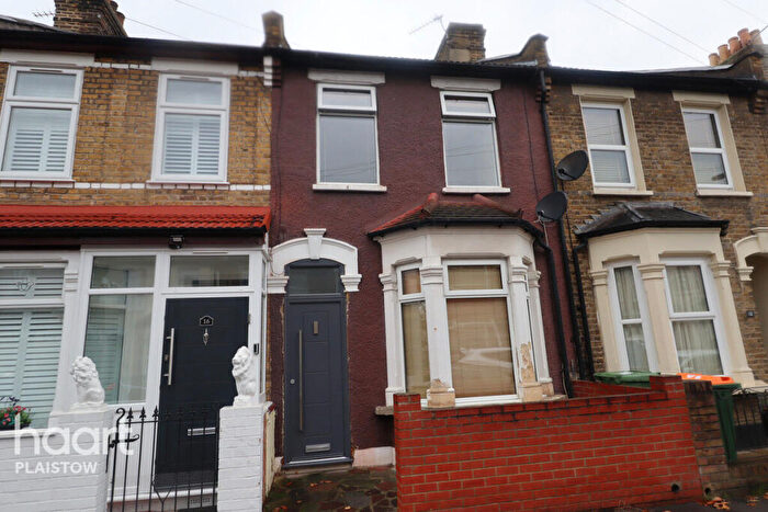 3 Bedroom Terraced House For Sale In Edinburgh Road Plaistow, London, E13