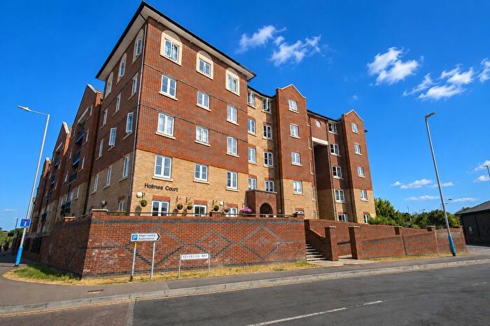 2 Bedroom Property For Sale In Medway Wharf Road, Tonbridge, TN9