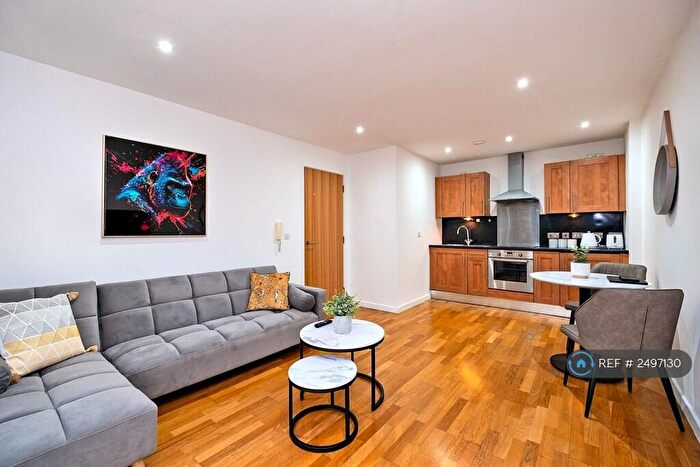 1 Bedroom Flat To Rent In The Gateway North, Leeds, LS9