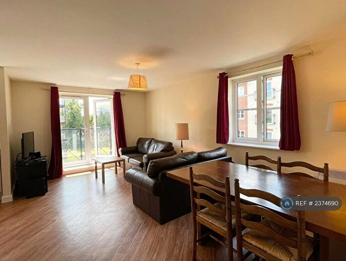 2 Bedroom Flat To Rent In Walton Street, Aylesbury, HP21