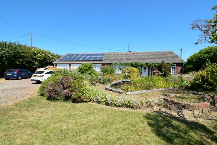 4 Bedroom Detached Bungalow For Sale In Ashlea, Patrington Road, Hollym, HU19