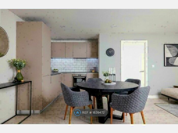 1 Bedroom Flat To Rent In Platform, Crawley, RH10