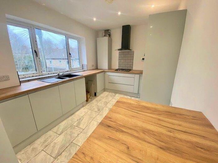 2 Bedroom Apartment To Rent In Burnley Road East, Rossendale, Lancashire, BB4