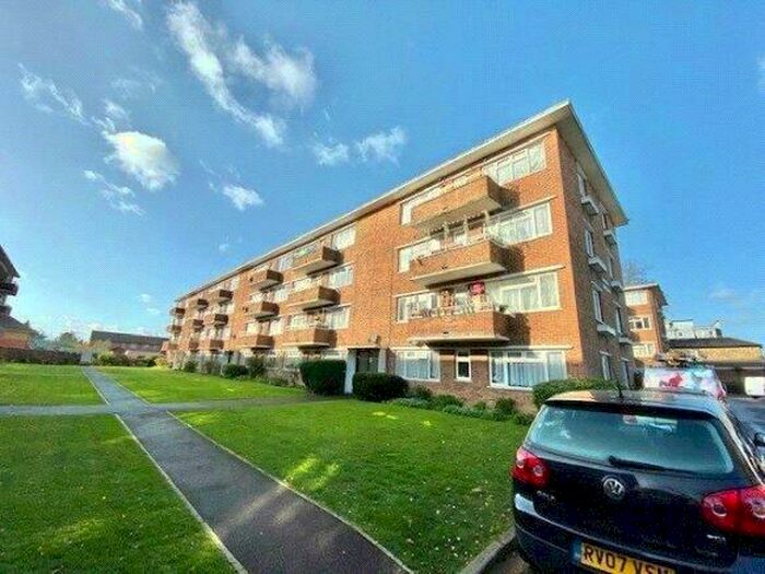 1 Bedroom Apartment To Rent In Shirley Road, Southampton, Hampshire, SO15