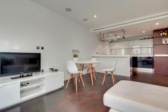 2 Bedroom Flat To Rent In Gatliff Road, Grosvenor Waterside, SW1W