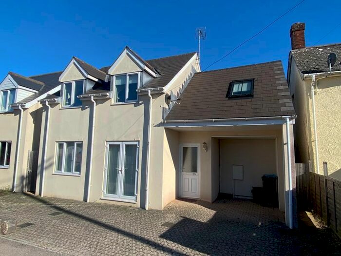 3 Bedroom Detached House To Rent In Twyford Place, Wellington TA21