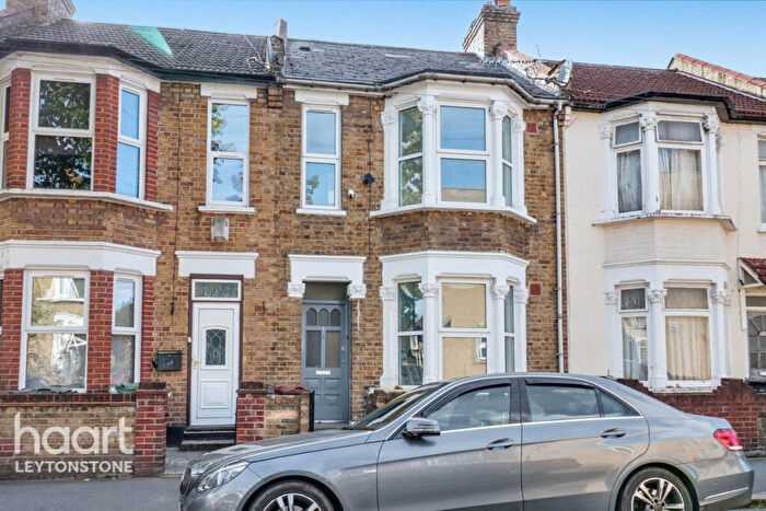 3 Bedroom Terraced House For Sale In Dagenham Road, London, E10