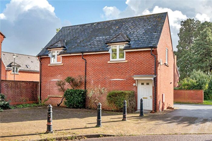 2 Bedroom Apartment To Rent In Fleming Way, Exeter, Devon, EX2