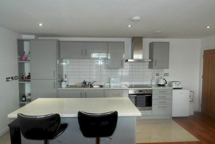 2 Bedroom Flat To Rent In Lombard Court, Lichfield, WS13