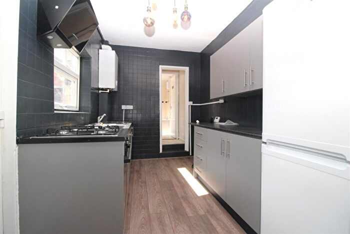 3 Bedroom Flat To Rent In Morpeth Terrace, North Shields, NE29