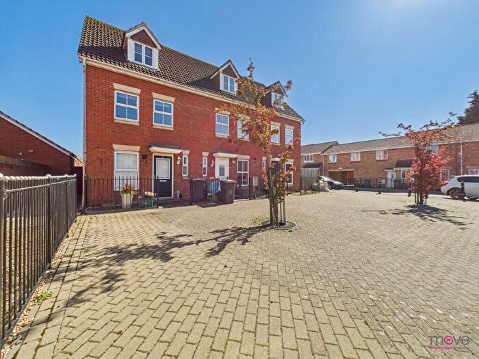3 Bedroom End Of Terrace House To Rent In Ince Castle Way, Gloucester, GL1