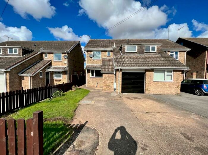 3 Bedroom Semi-Detached House To Rent In Main Street, Skidby, HU16