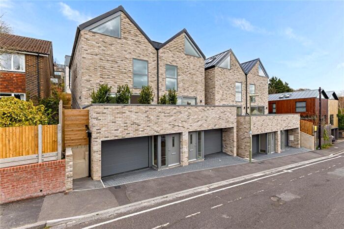 4 Bedroom Semi Detached House For Sale In Dell Road, Winchester, Hampshire, SO23