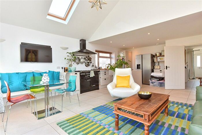 3 Bedroom Semi-Detached Bungalow For Sale In Maple Close, Woodingdean, Brighton, East Sussex, BN2