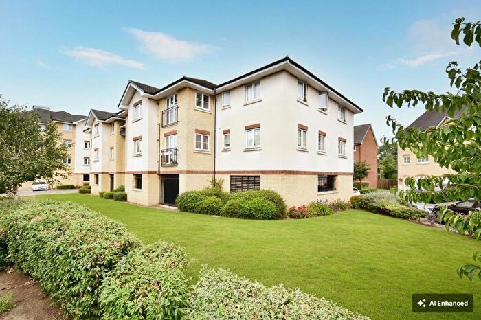 1 Bedroom Flat For Sale In Kings Crescent, Riverside House, ME20