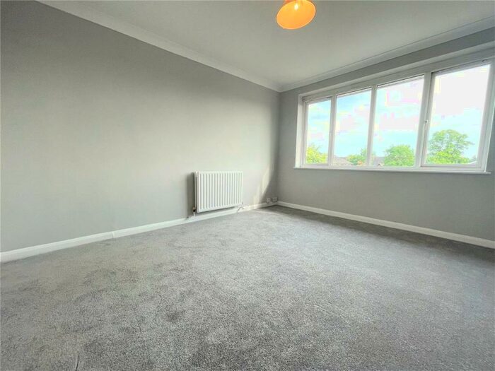 2 Bedroom Apartment To Rent In Lizmans Court, Temple Cowley, Oxford, Oxfordshire, OX4