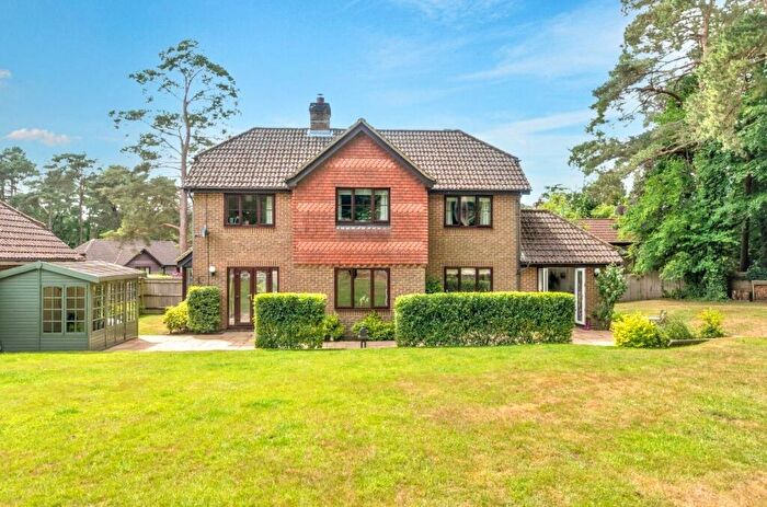 5 Bedroom Detached House For Sale In Stonedene Close, Headley Down, Hampshire, GU35