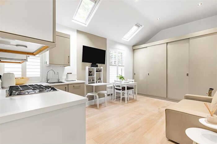 Flat For Sale In Upper Richmond Road West, East Sheen, SW14