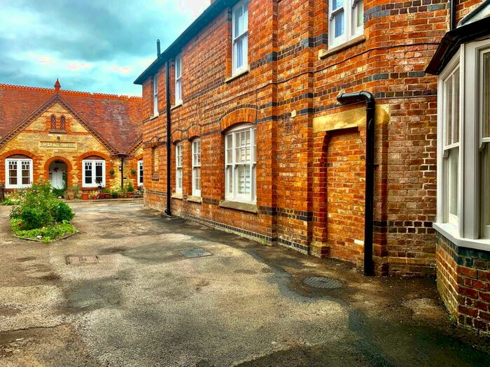 2 Bedroom Apartment To Rent In High Street, Stony Stratford, Milton Keynes, MK11