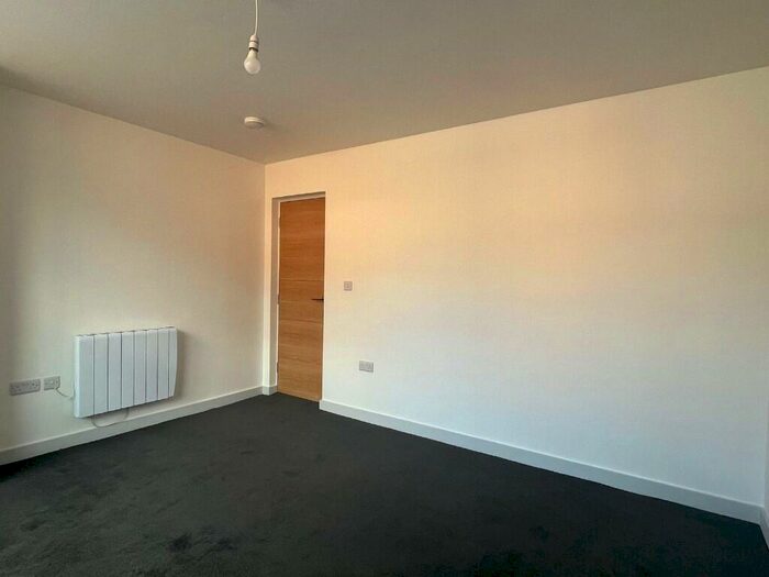 1 Bedroom Flat To Rent In Flat, West Bars, Chesterfield, Derbyshire, S40