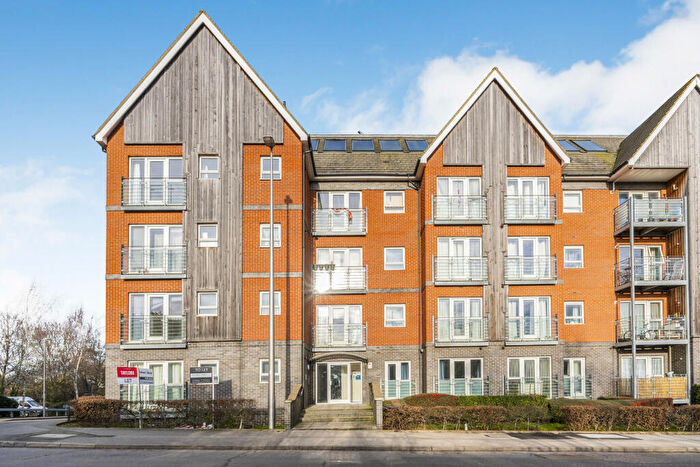 1 Bedroom Flat To Rent In Watling Street, Bletchley, Milton Keynes, MK2