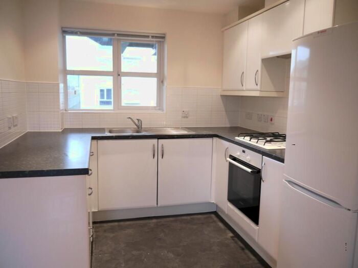 1 Bedroom Flat To Rent In Whitehall Close, Borehamwood, WD6