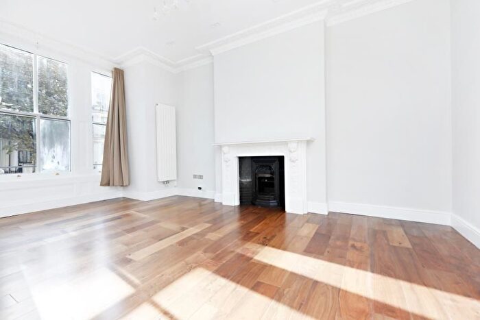 3 Bedroom Flat To Rent In Holland Road, Kensington, W14