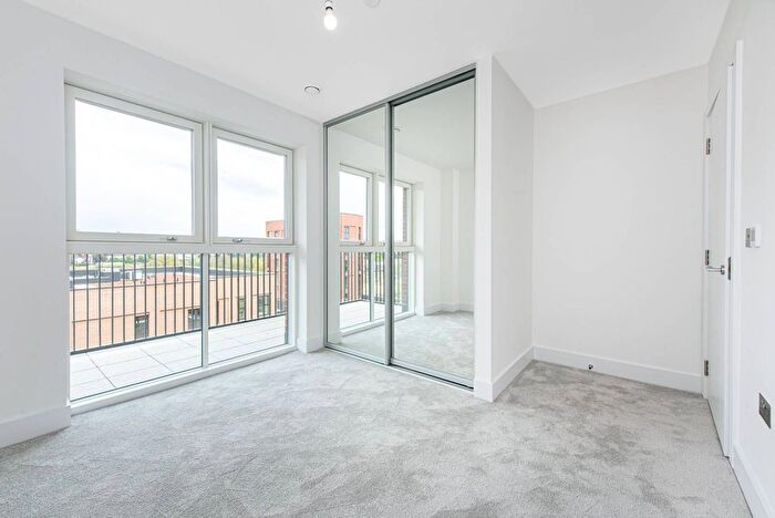 1 Bedroom Flat To Rent In Colindale Gardens, Colindale, London, NW9