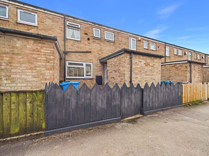 3 Bedroom Terraced House For Sale In Grasby Road, Hull, HU8