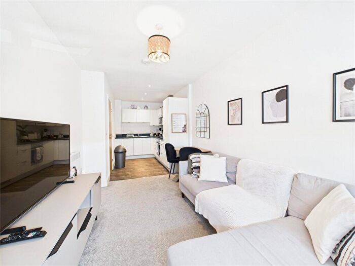 1 Bedroom Apartment For Sale In Manor Road, Northampton, NN2