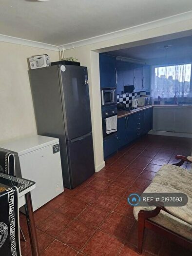 4 Bedroom End Of Terrace House To Rent In Saunders Road, London, SE18