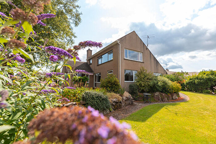4 Bedroom Detached House For Sale In Abbey Drive, Natland, LA9