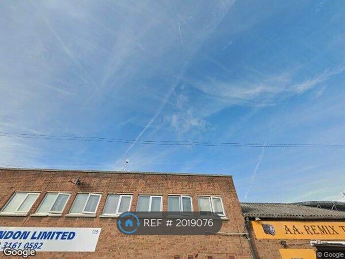 Studio To Rent In Ormside Street, London, SE15