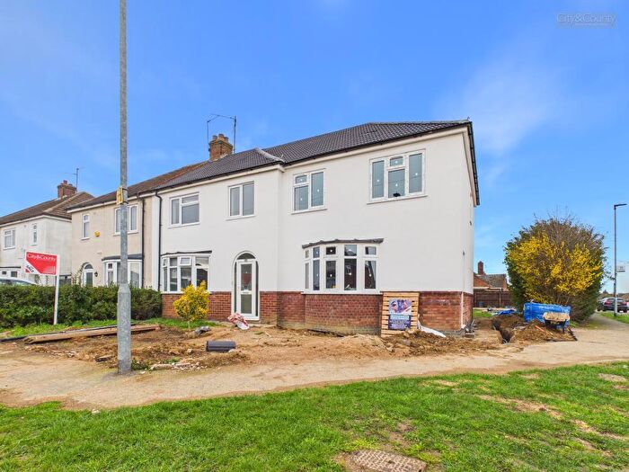 6 Bedroom Semi Detached House For Sale In St. George Avenue, Peterborough, PE2