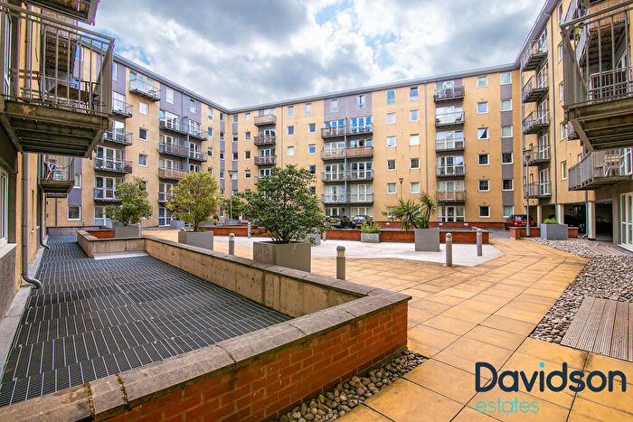 2 Bedroom Apartment To Rent In Quartz Apartments, Birmingham, B18
