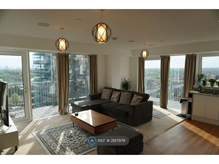 2 Bedroom Flat To Rent In Ilford Hill, Ilford, IG1