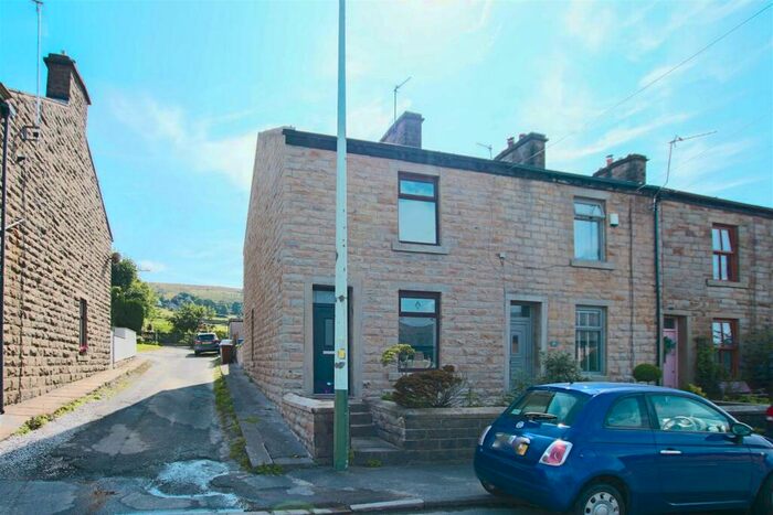 2 Bedroom Cottage To Rent In Burnley Road, Ramsbottom, Bury, BL0