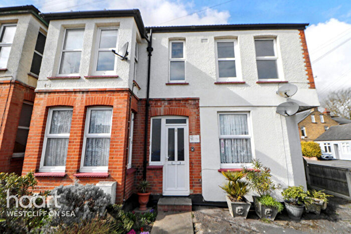 2 Bedroom Flat For Sale In Electric Avenue, Westcliff-On-Sea, SS0