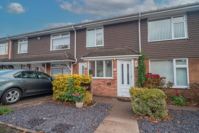 3 Bedroom Terraced House For Sale In Oakwood Road, Birmingham, B47